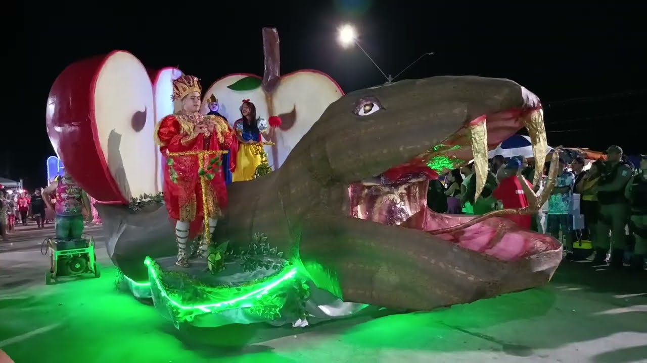 DESFILE DA ESCOLA CAMPEÃ NOVA PARNAÍBA NO SAMBA NO CARNAVAL 2026 EM PARNAÍBA PIAUÍ 