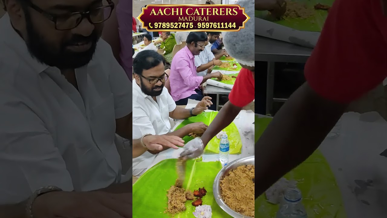 Director Karu Palaniappan Feasting Bhai Veetu Briyani @Muslim Marriage Aachi Caterers Madurai