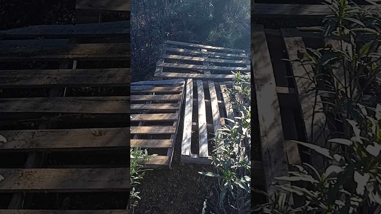 Construcción de un majano para conejos.