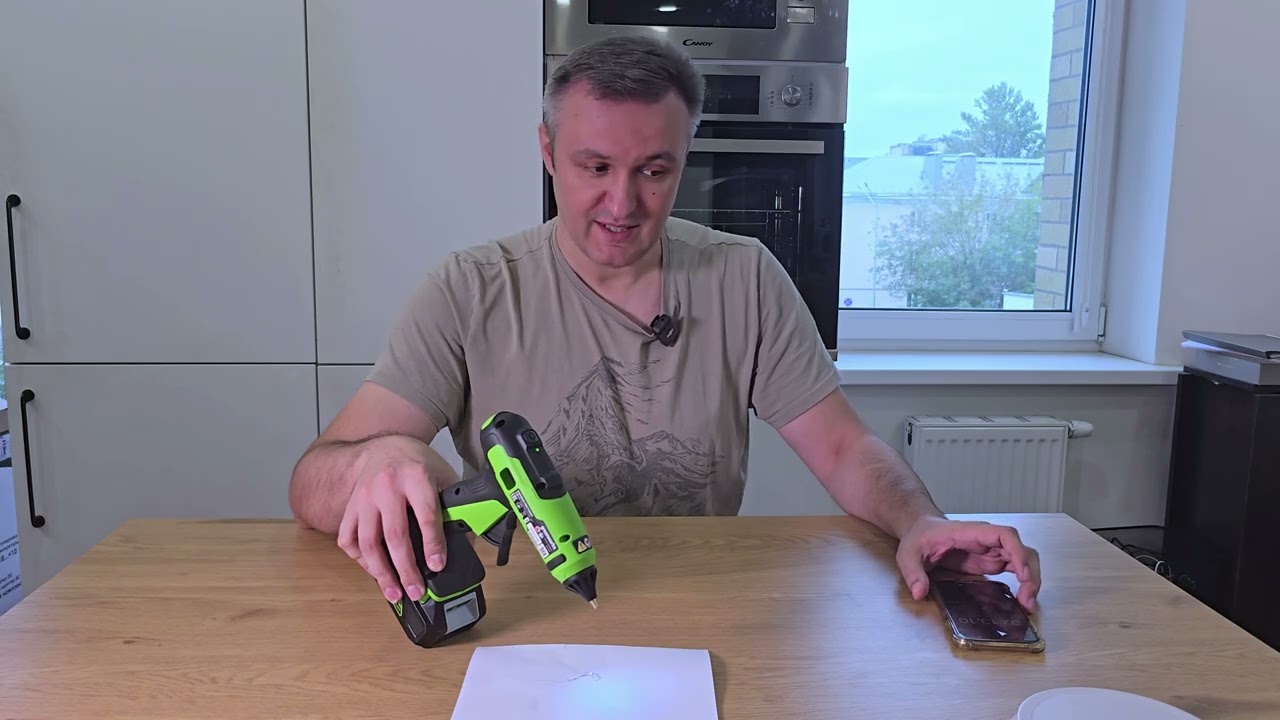 Тест и обзор аккумуляторного клеевого пистолета Greenworks G24GLG практичные решения для любых задач