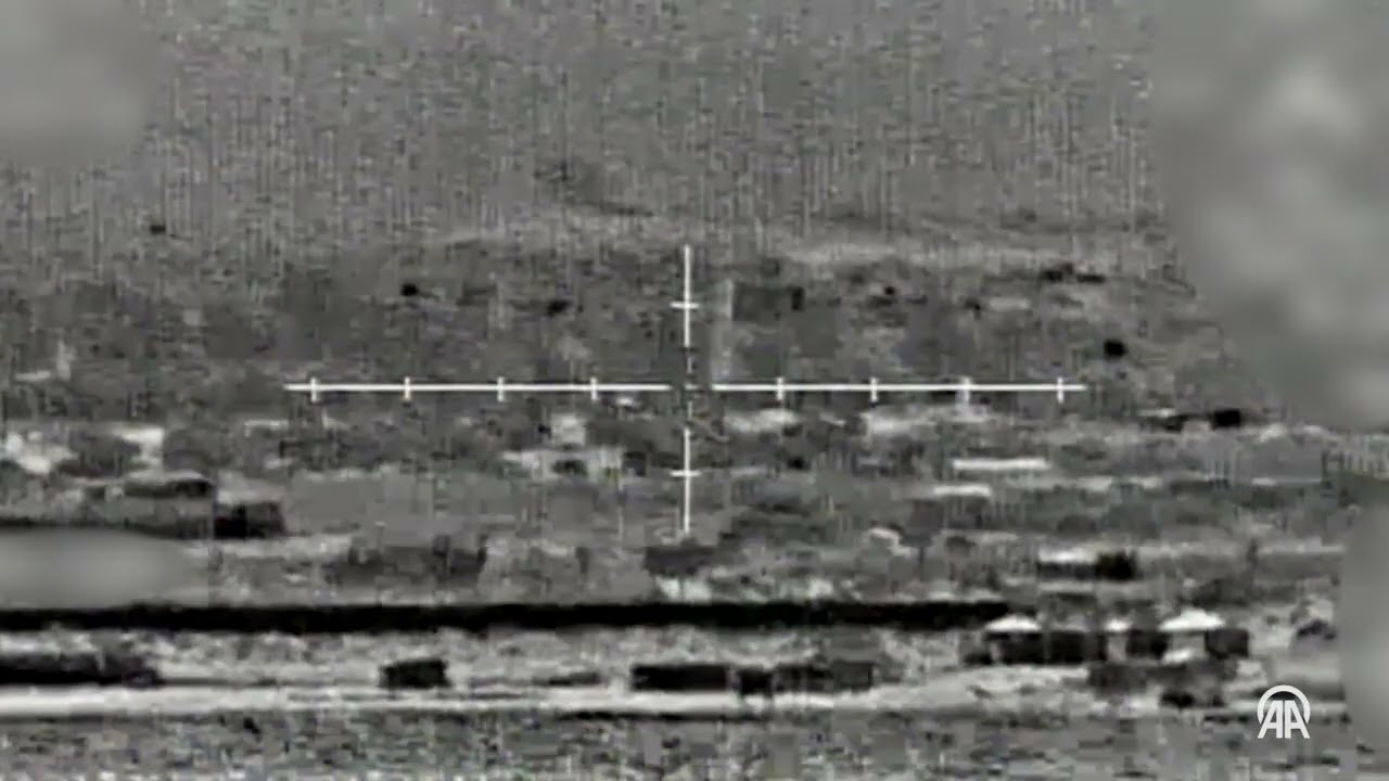 Israeli Navy strikes central, coastal areas of Gaza Strip