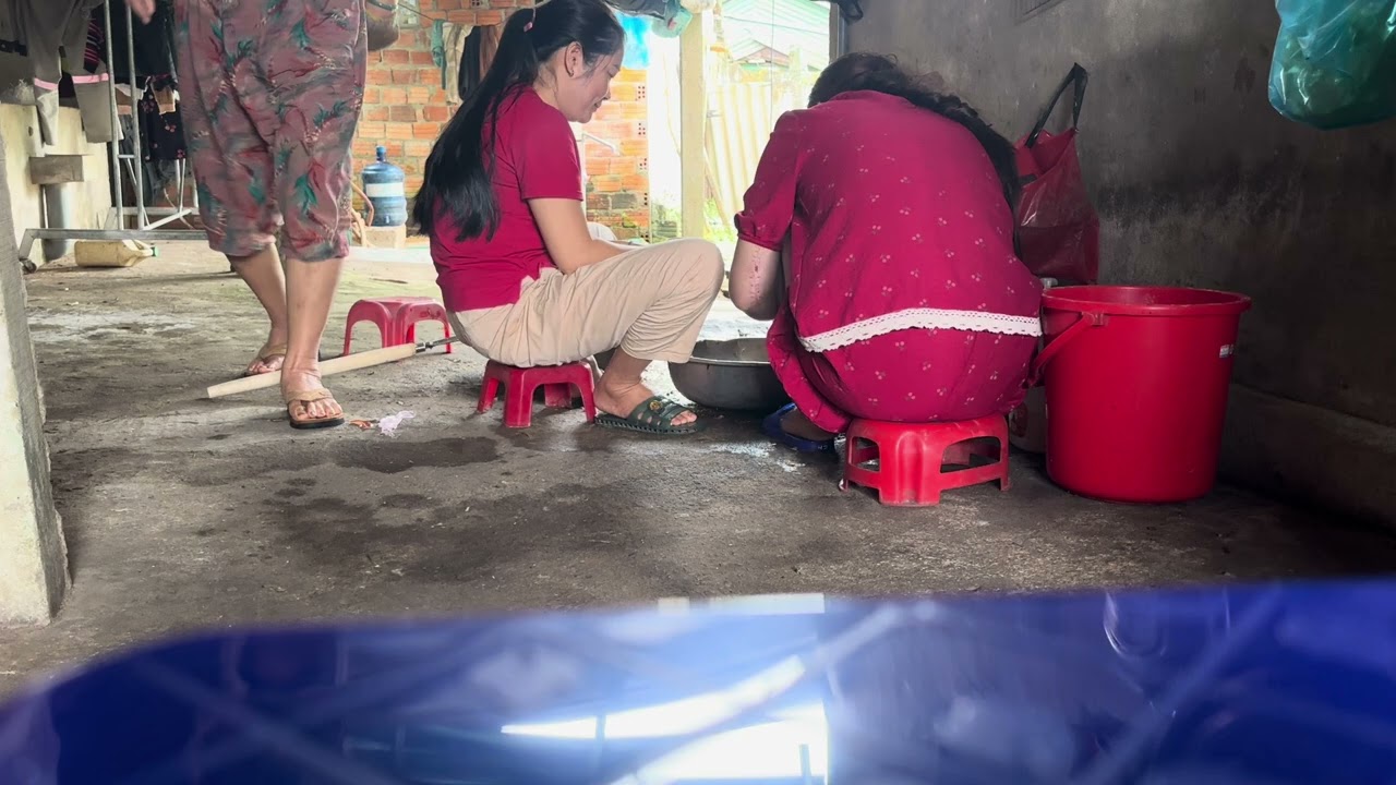 Một ngày lau nhà, giặt đồ và nấu ăn