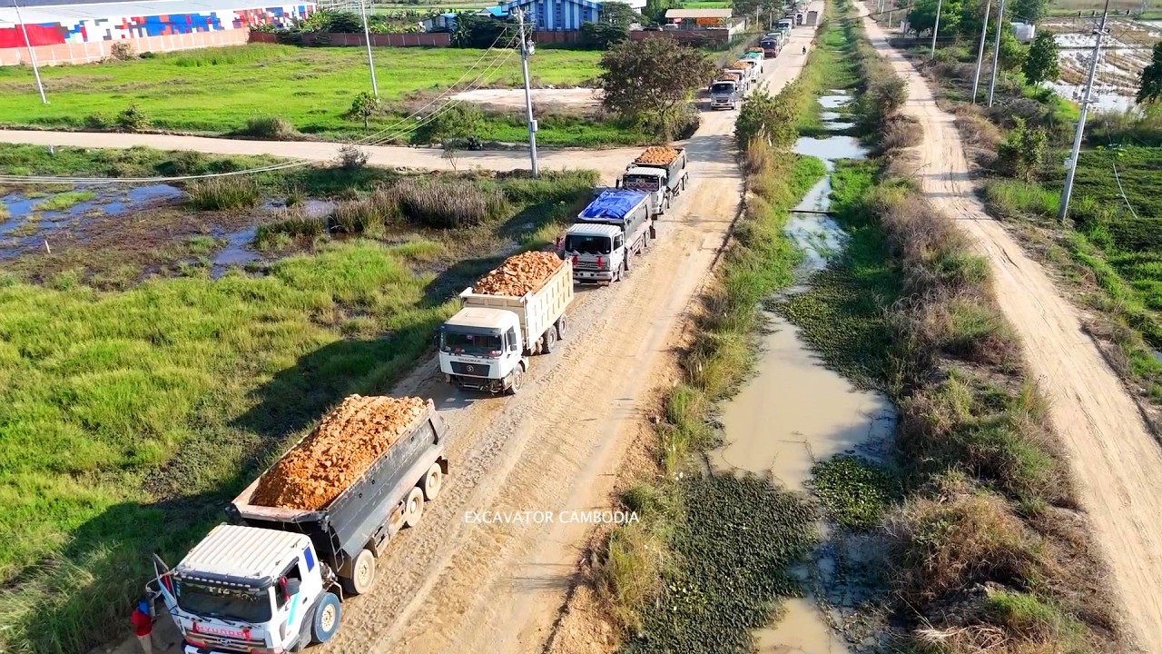 Incredible dump truck trago landslide Fail in canal and recovery by expert crane Spend Time 2 hours