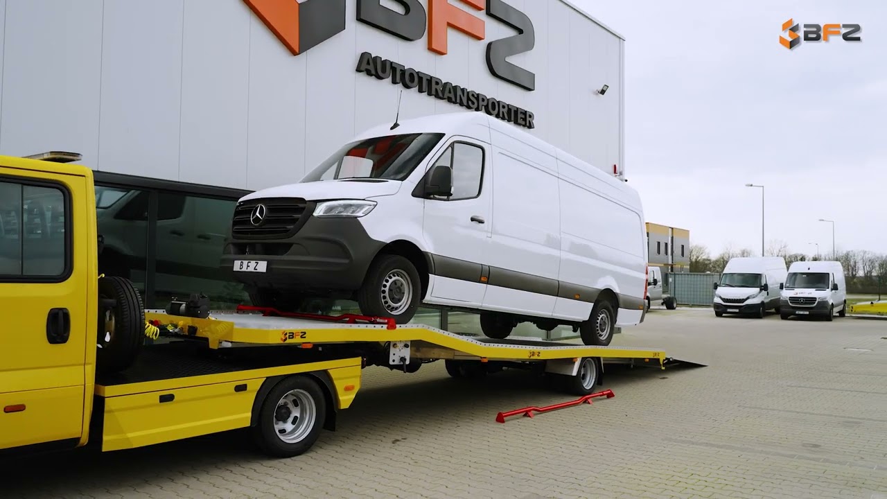 Ciągnik siodłowy z naczepą XXL- Liner BFZ Autotransporter