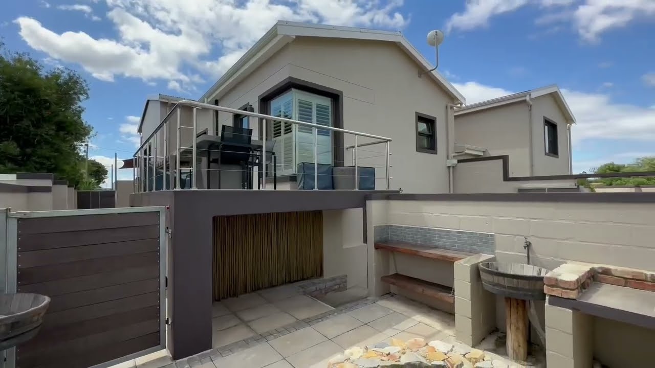 5 Bedroom house for sale in Fisherhaven, Hermanus.