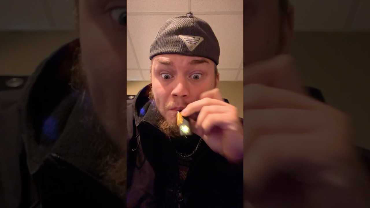 Blinker off the 2g Blue dream Muha Meds dispo!!! #420 #blinkershorts #zaza #funny #viral