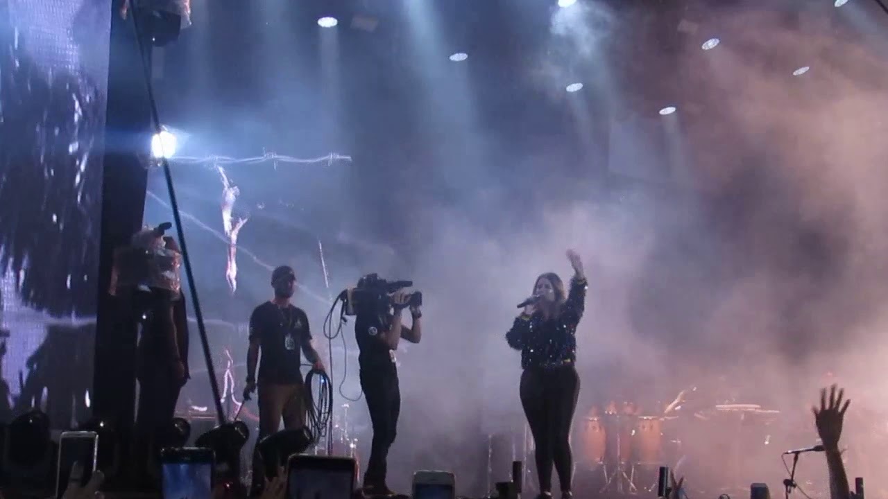 Marília Mendonça - Abertura do show - Ciumeira , Sem Sal, Passa Mal ( Festeja Fortaleza 2019 )
