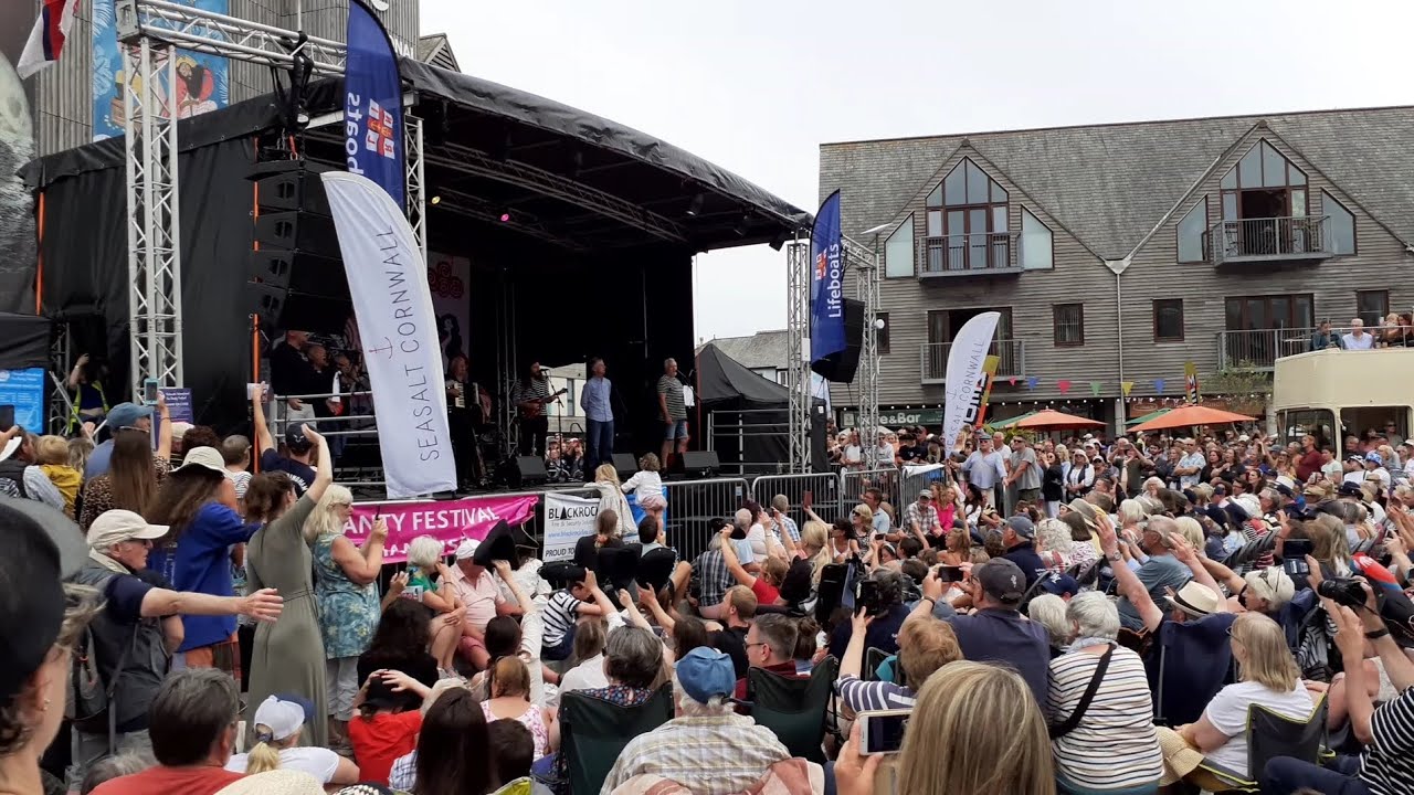 FISHERMAN'S FRIENDS. Falmouth international Sea Shanty Festival. 18/6/2013.