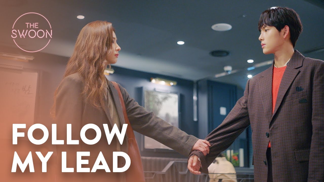 Shin Sae-kyeong grabs Yim Si-wan's wrist in front of his father | Run On Ep 7 [ENG SUB]