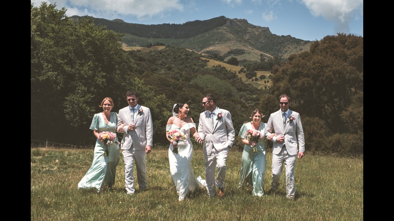 Slideshow // Lorna + Mike's Akaroa Wedding at Mt Vernon Lodge.