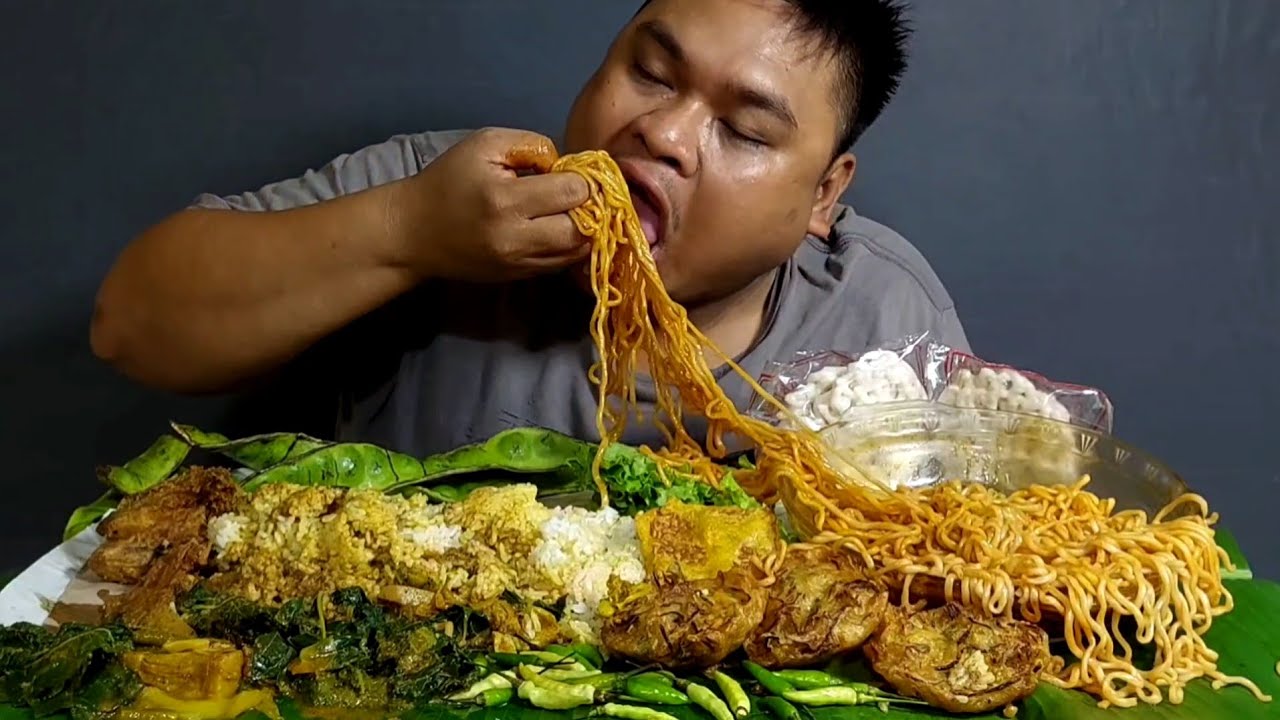 MUKBANG DADAKAN HANTAM NASI PADANG GORENGAN MIE SAMYANG BIKIN KELENGER...