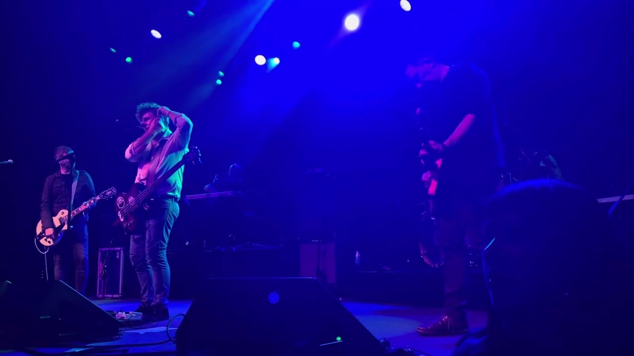 Mark burgess chameleons Fillmore 10.1.25 SF loser in the crowd interrupting before David Bowie