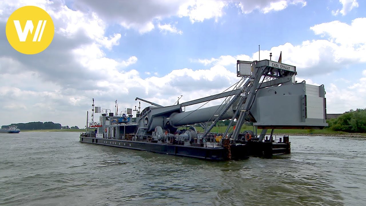 Diving bell boat: Walking down to the Rhine's riverbed