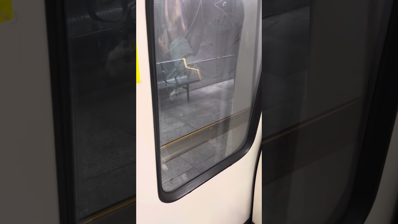 Jubilee line 1996 stock tube ride from Southwark to Canada Water