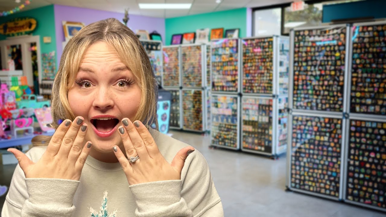 Hunting For My NEW Disney Pin Collection At PinHQ + New Pin Bags!!
