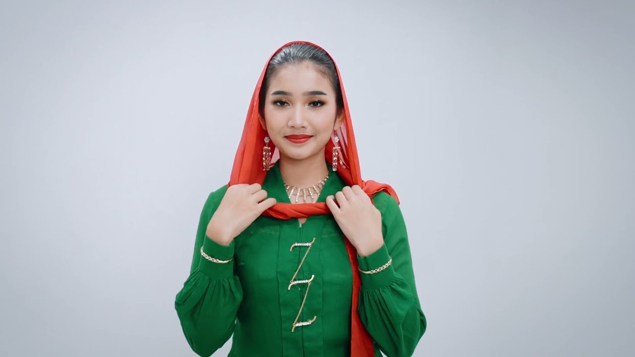 Video Tutorial Pemakaian Kerudung dan Perhiasan None Jakarta