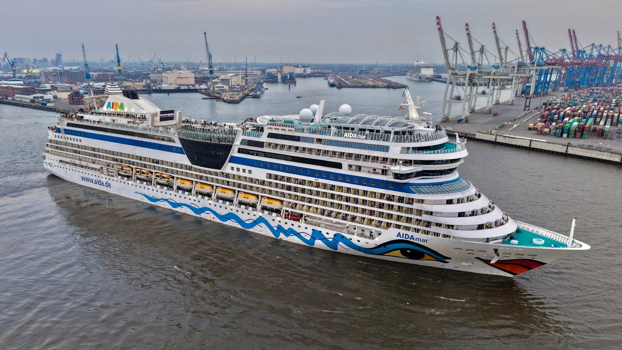 AIDAmar and AIDAnova - Sailaway from Hamburg almost at the same time