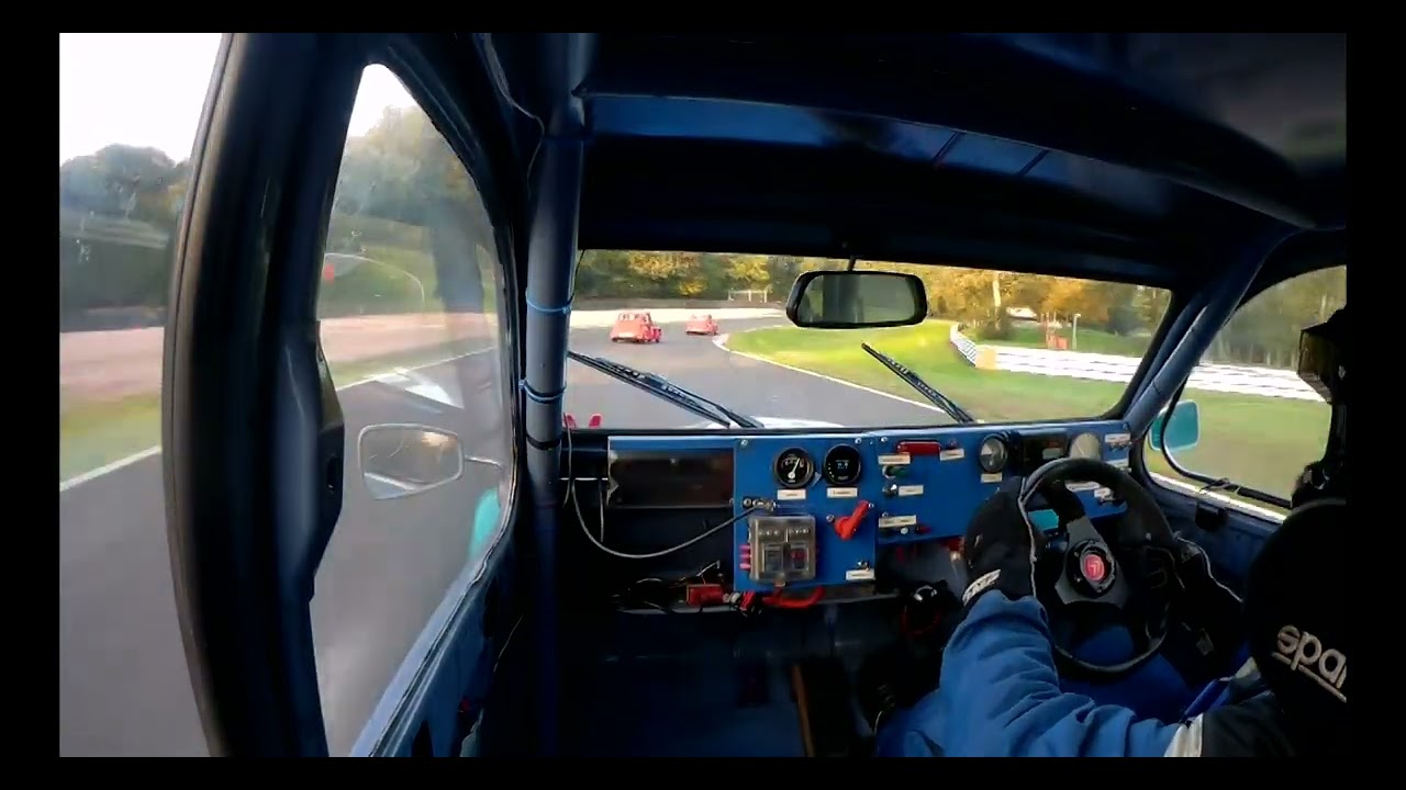 2CV Racing @ Oulton Park, 11th October 2025 - race 2 of 2