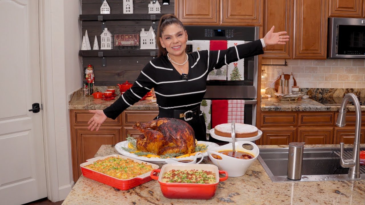 La Cena Perfecta Para Thanksgiving! 🦃 Turkey, Mac N Cheese, Mashed Potatoes y Mas!