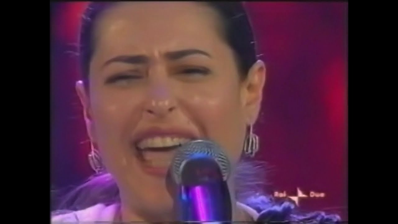 Gerardina Trovato - Gechi e vampiri (Music Farm 2005)