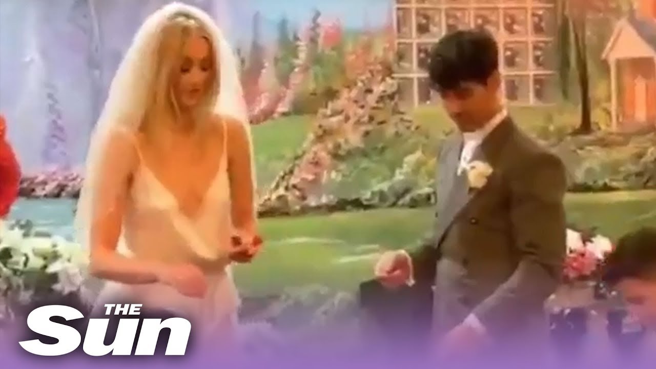 Sophie Turner & Joe Jonas' wedding ceremony
