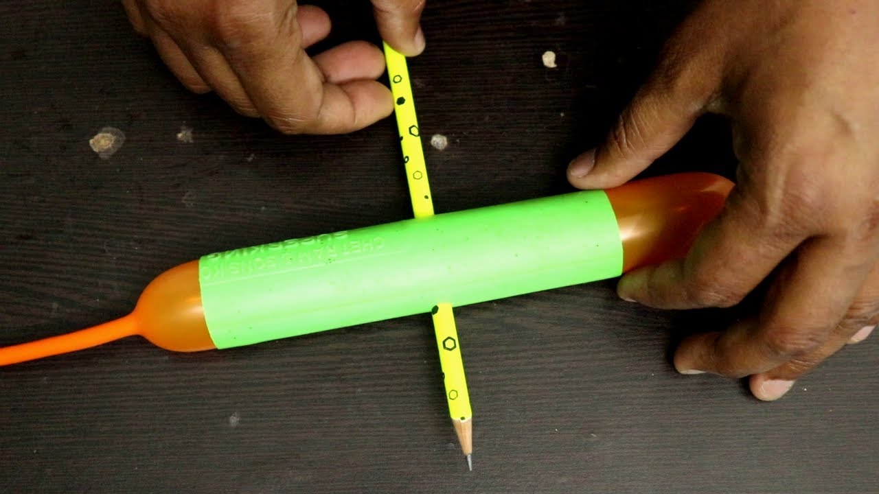गुब्बारे में पेंसिल आर पार करने वाला जादू सीखें | Amazing Magic Trick With Balloon