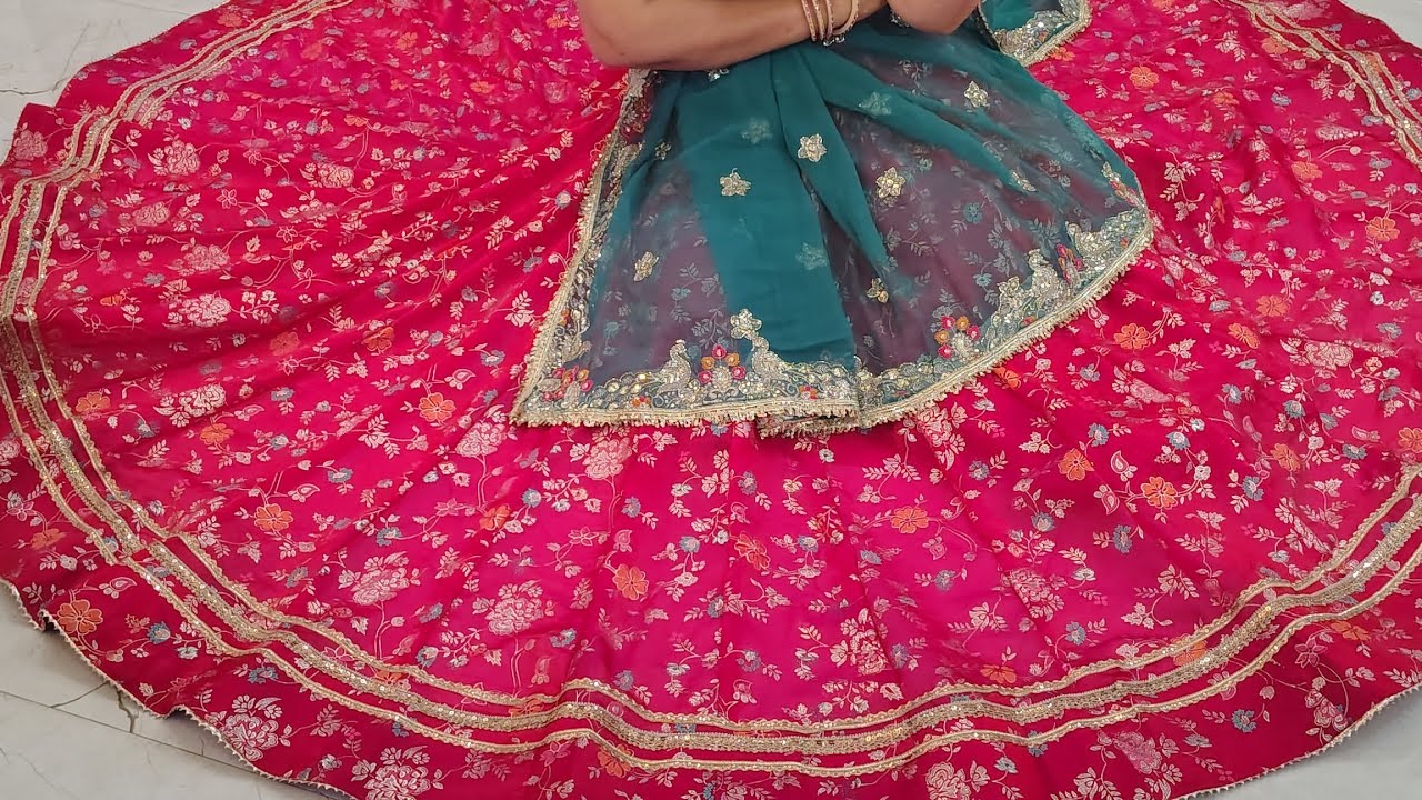 कृष्णा वस्त्र भंडार पर फैंसी ड्रेस उपलब्ध है 👌👌♥️♥️