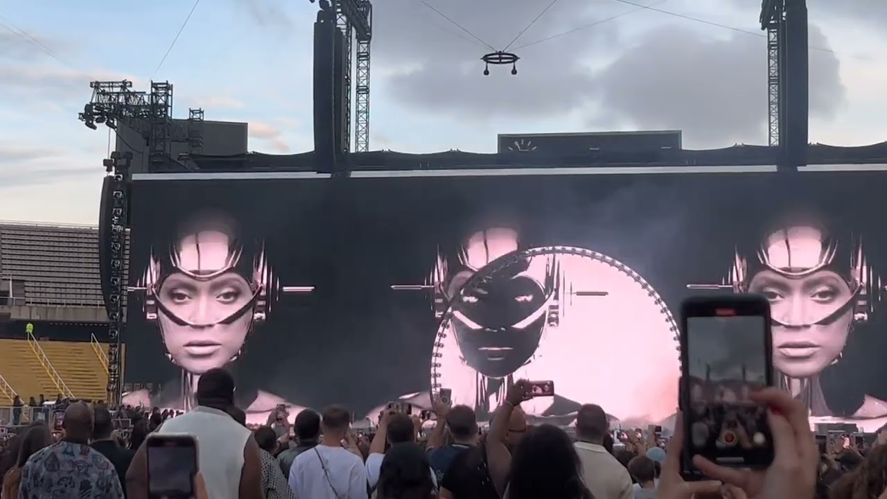 Beyoncé - Intro / I'm that Girl (Barcelona, RENAISSANCE World Tour Estadio Olímpico 08/06/23)