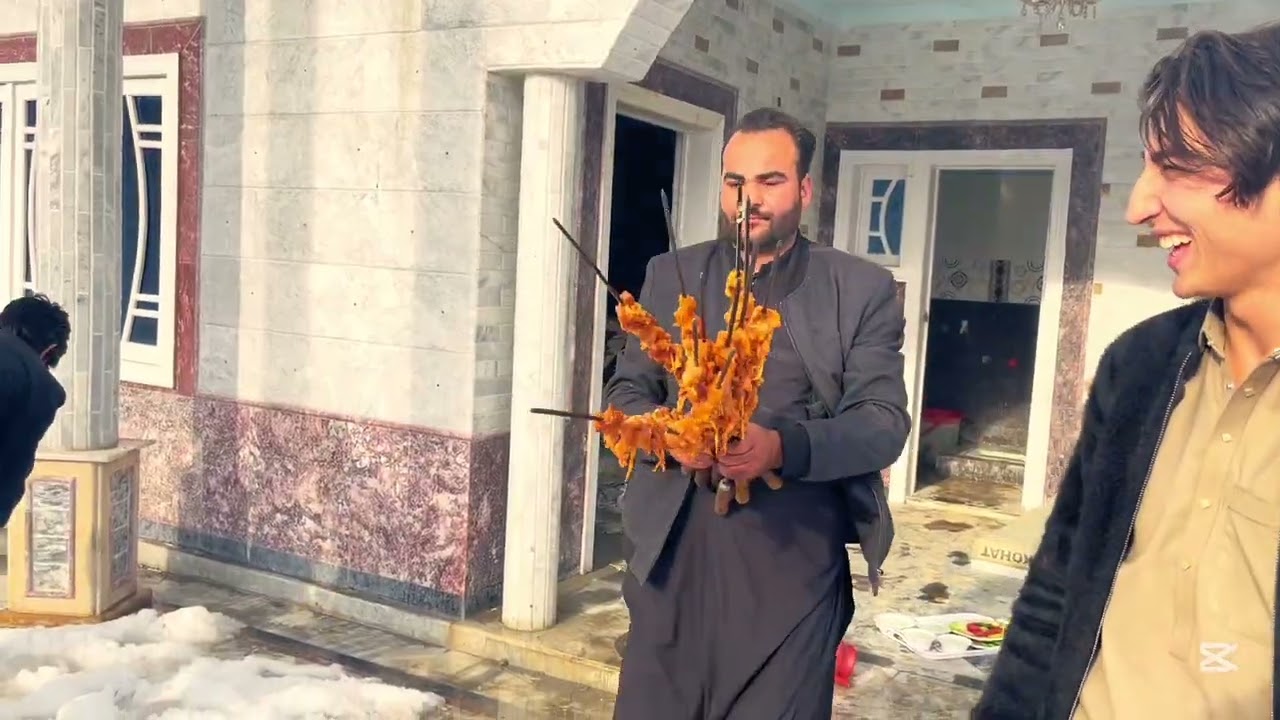 برف باری میں باربی کیو دوستو کے ساتھ کچھ حسین لمحے 