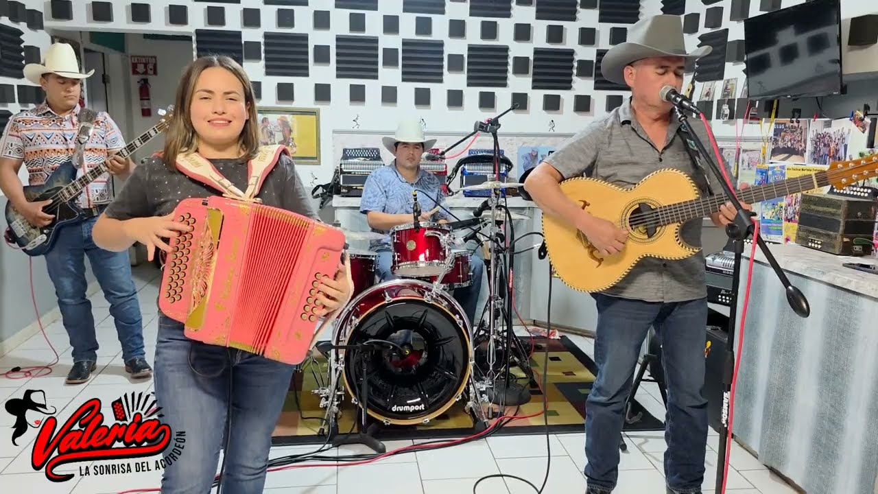 No Hay Novedad - Valeria La Sonrisa Del Acordeón
