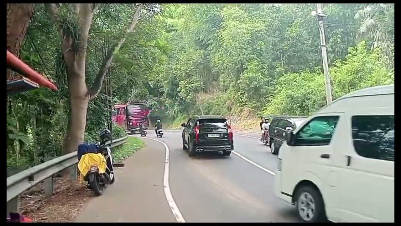 Goyang dora style di Kelok Lima #pecintabus @tanttyas8187 