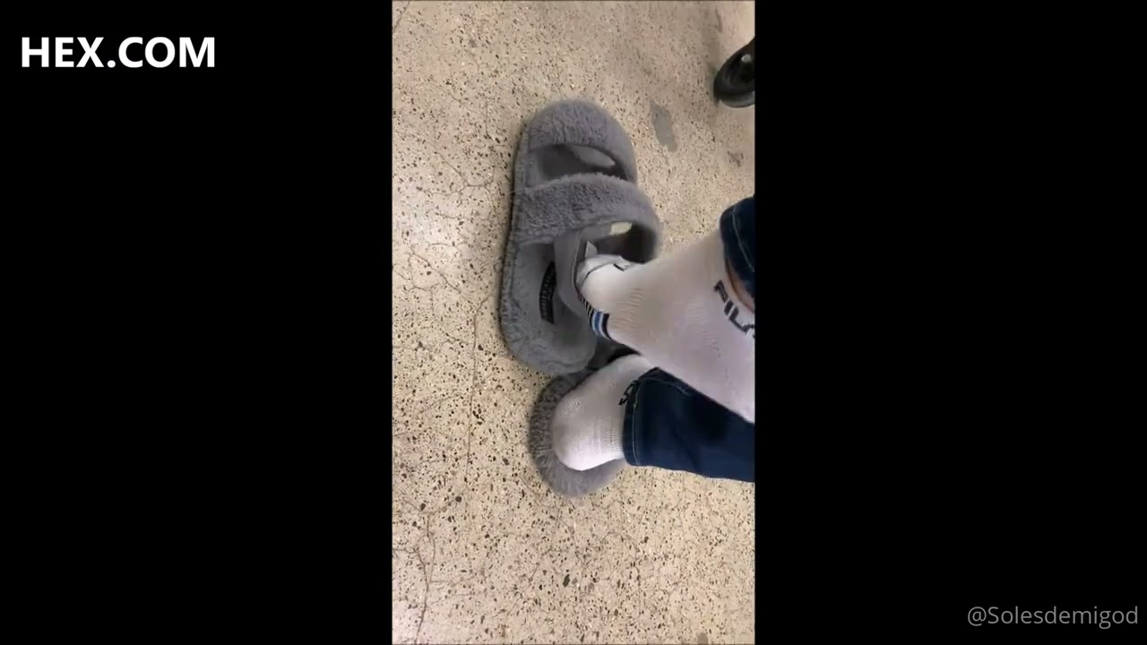 Annette's size 9 smelly socks 2023