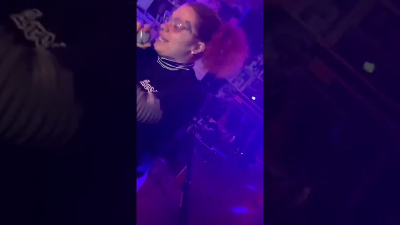 Meagan Jones Live at Uptown Open Mic 