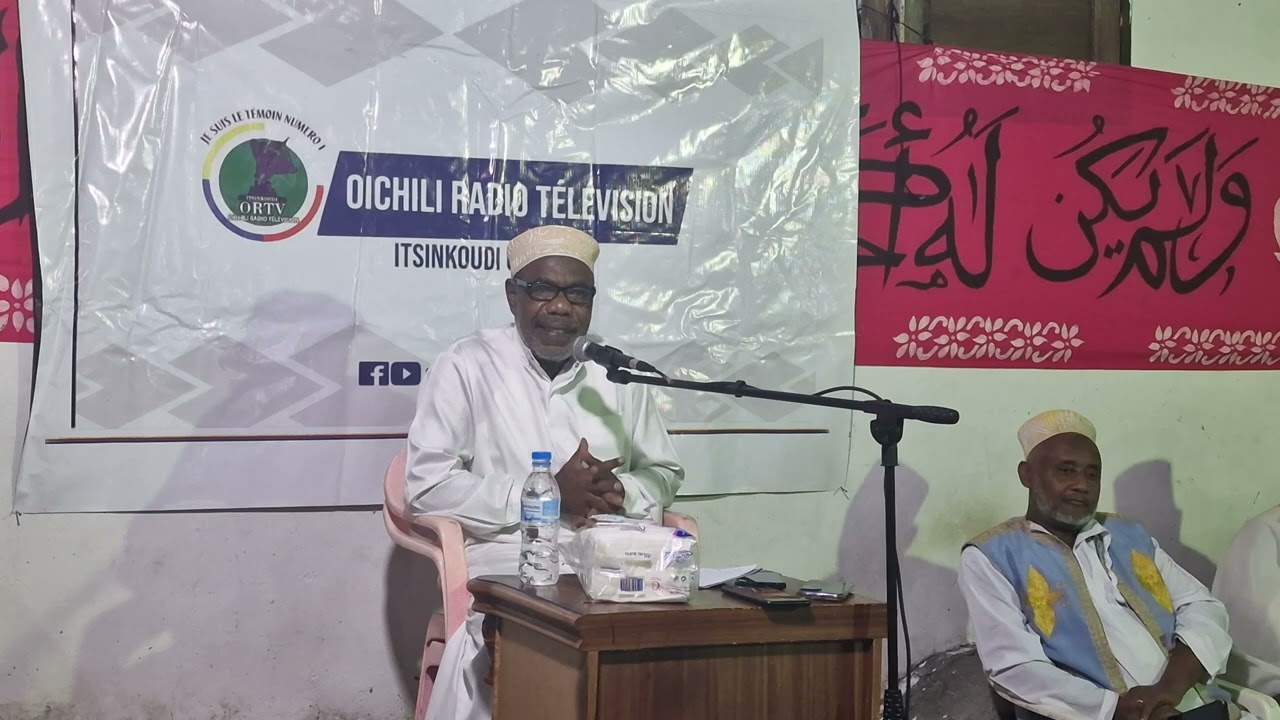 #ORTV| Mouhadhoira avec USTADH ALI  HADJI \ITSINKOUDI OICHILI