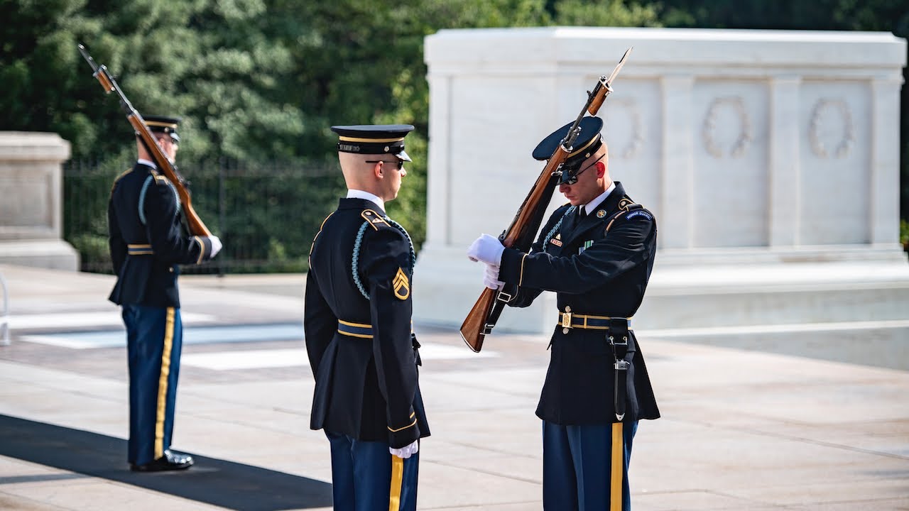 Changing of the Guard at the Tomb of the Unknown Soldier, Arlington National Cemetery