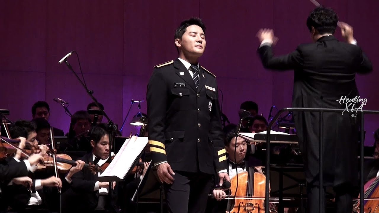 171020 제30회 어울림 음악회 경기남부경찰홍보단 XIA JUNSU 김준수 -Loving You Keeps Me Alive