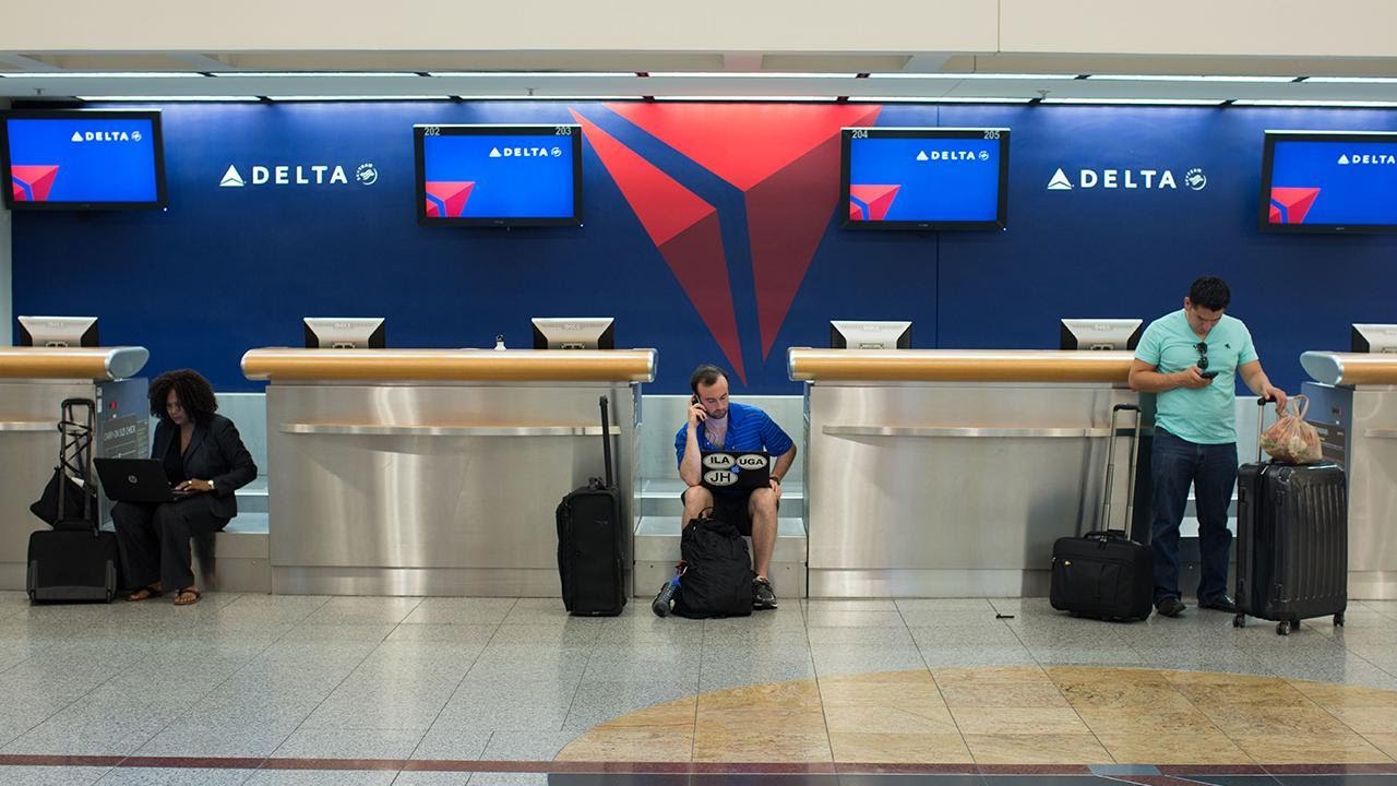 Delta CEO Apologizes to Travelers