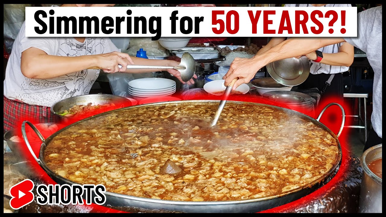 Эта кастрюля супа томится уже почти 50 лет!