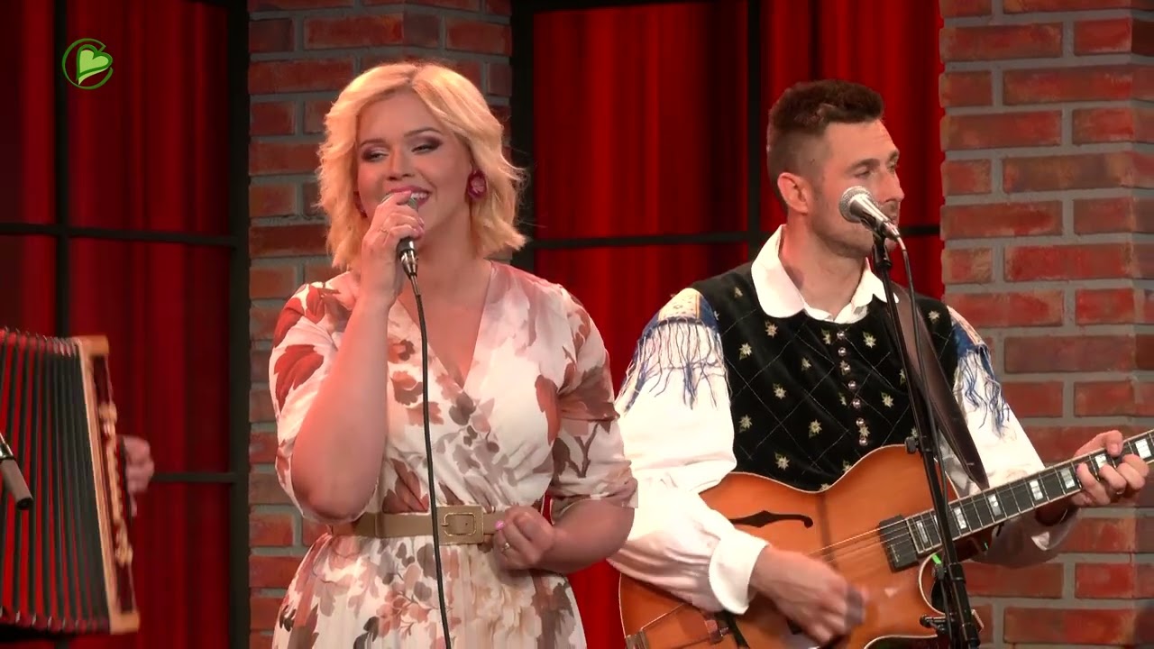 Ansambel Opoj in Darja Gajšek - Minili sta že leti dve (Veseljak v živo z Darjo Gajšek)