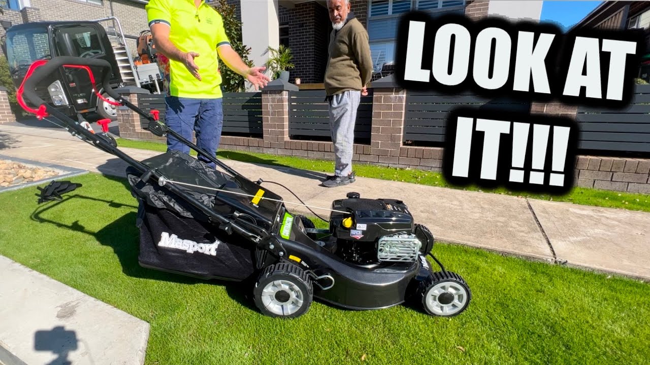Forcing Random People To Look At My New Lawn Mower (Masport Contractor ST S21)
