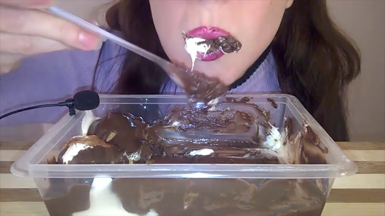ASMR Dessert: Profiterole - Cream filled Puffs with Chocolate Sauce | Big Bites | WHISPERING