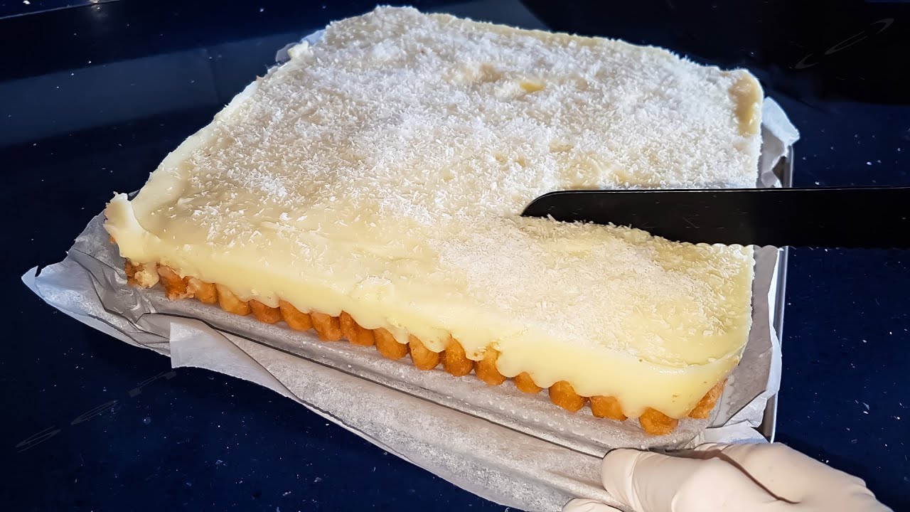Tarta de bizcochos y crema pastelera