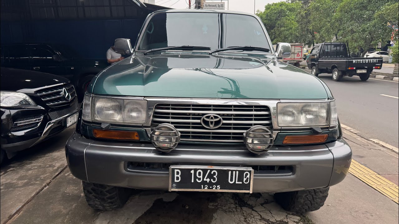 Special Toyota Land Cruiser VX80 di Arjuna Motor Jatiwaringin 