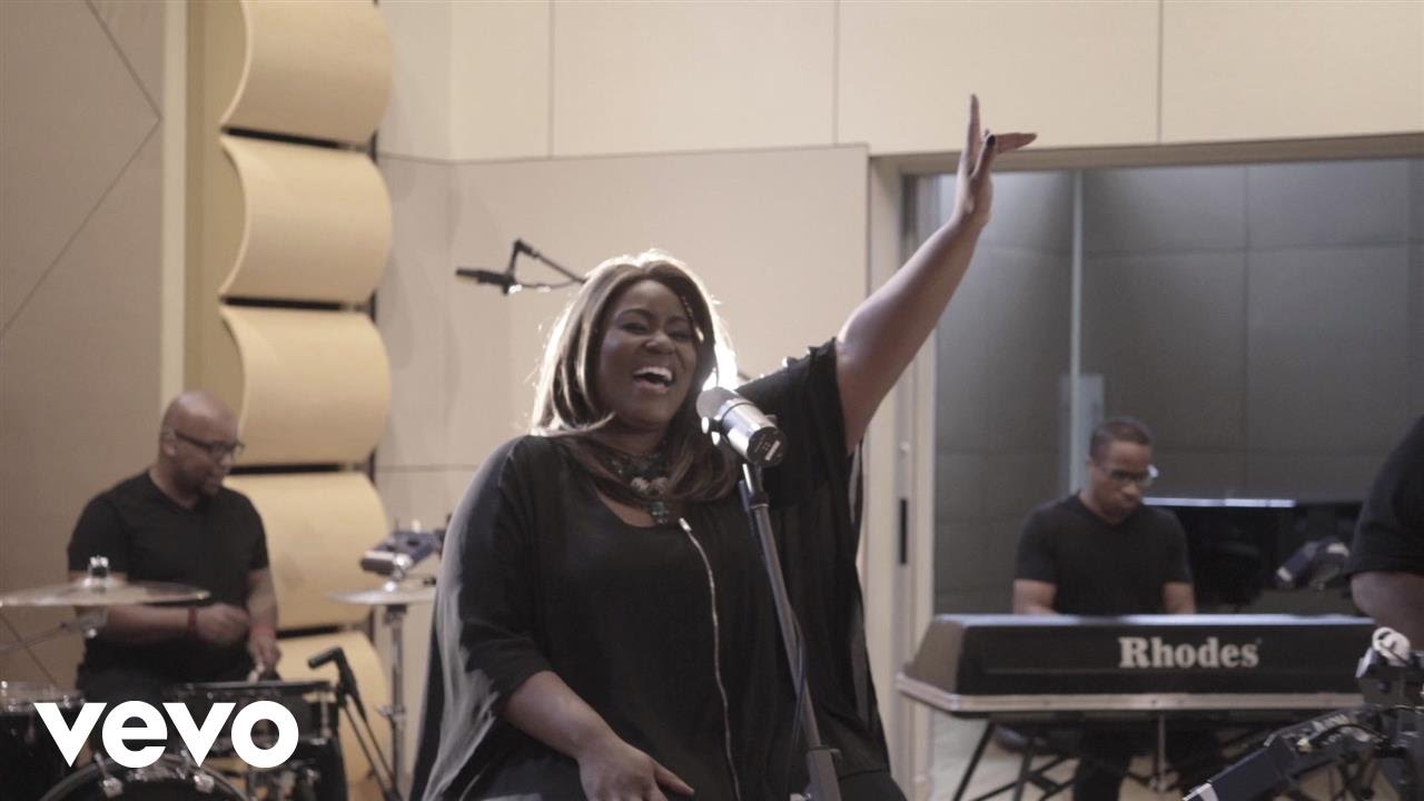 Mandisa - Unfinished (Acoustic)
