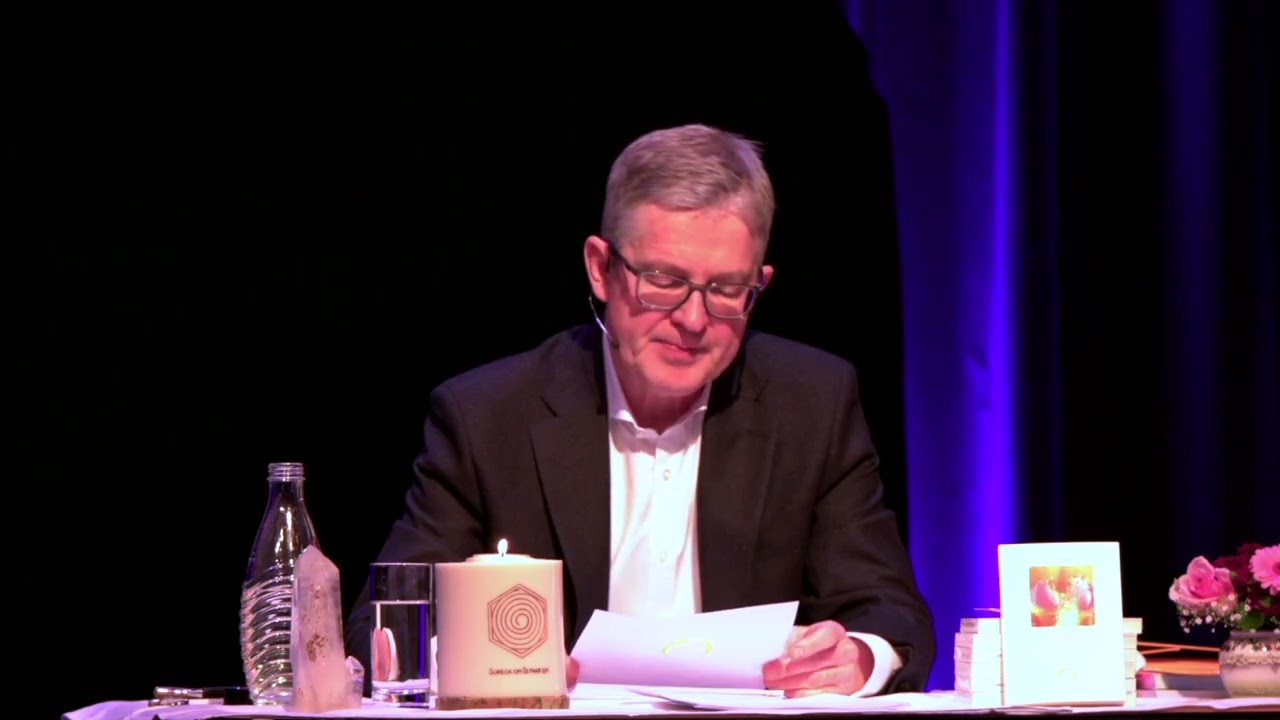143. LICHTLESUNG & BUCHPRÄSENTATION 