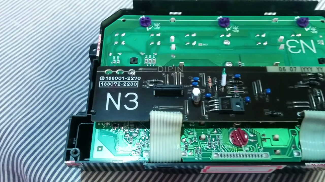 Desmontando painel digital Corolla SE-G 2005 - Brad Pitt