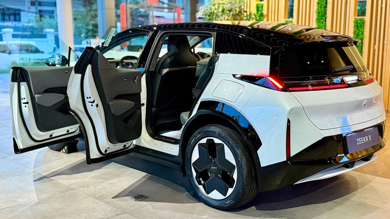 All-New ZEEKR X ( 2025 ) - Premium Compact EV SUV | White Exterior Roof Black Comfort Interior