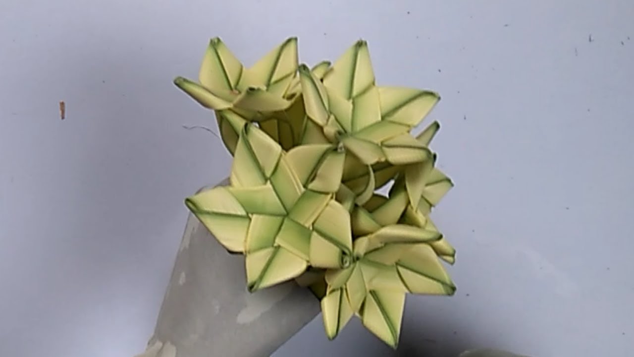 Craft work by Date palm // how to make beautiful flowers of date palm.