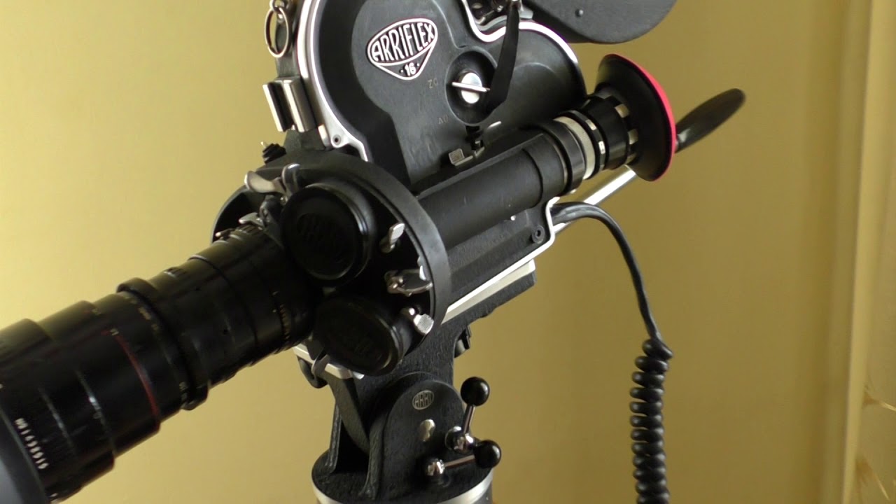 ARRIFLEX 16 S/B RUNNING WITH FILM