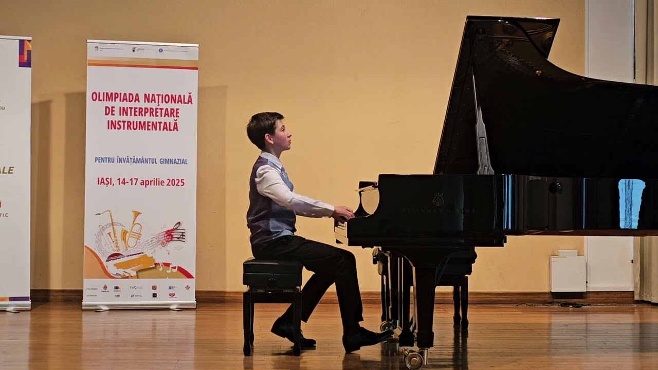 Damian Ciortan plays W.A.Mozart, Nine Variations on a Minuet by Duport K. 573